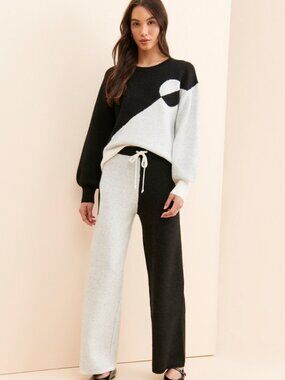Half And Half Knit Sweater & Pants Set Flat White Size XS Colorblock Flat White